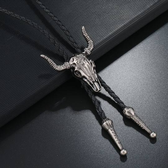 European and American long leather cow head necklace jewelry wholesale fashion new factory direct retro men's leather necklace
