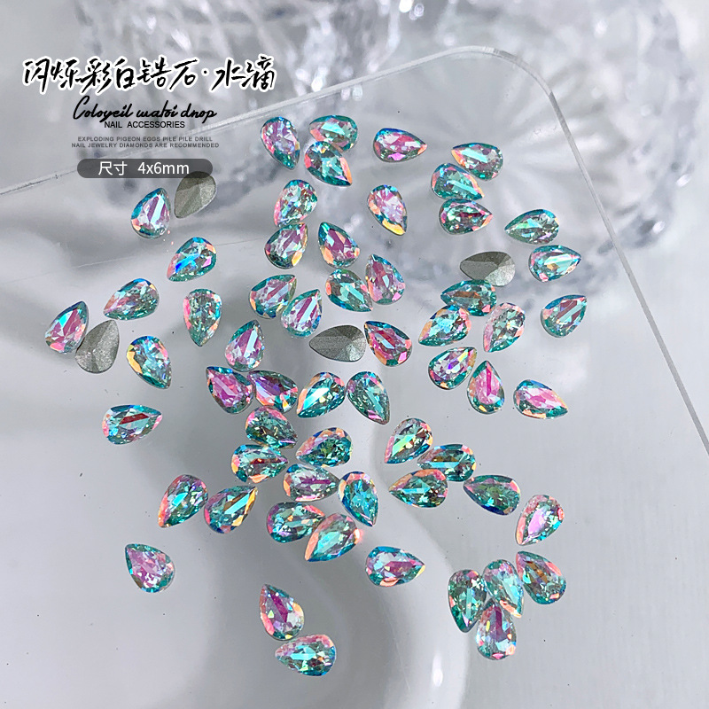 도금 바탕 반짝이는 화이트 컬러 뚱뚱한 물방울 4x6mm 단알