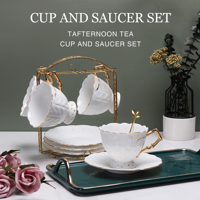 De gama alta de estilo europeo de cerámica taza de café y platillo traje exquisito británico pintura de oro juego de té de la tarde pareja taza de té perfumada