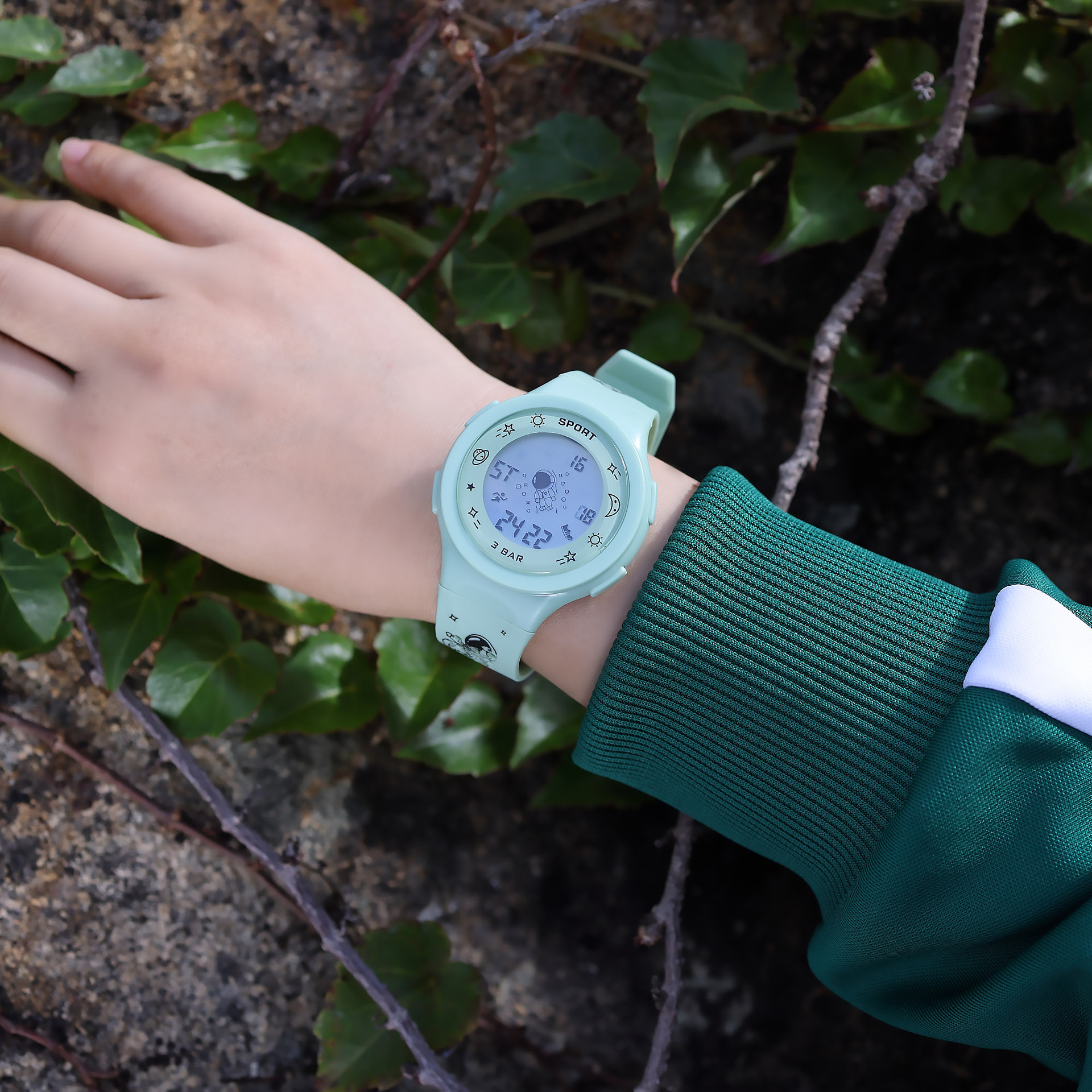 TPU luz fría Spaceman reloj electrónico niños estudiantes de secundaria multifunción luminoso impermeable reloj electrónico reloj