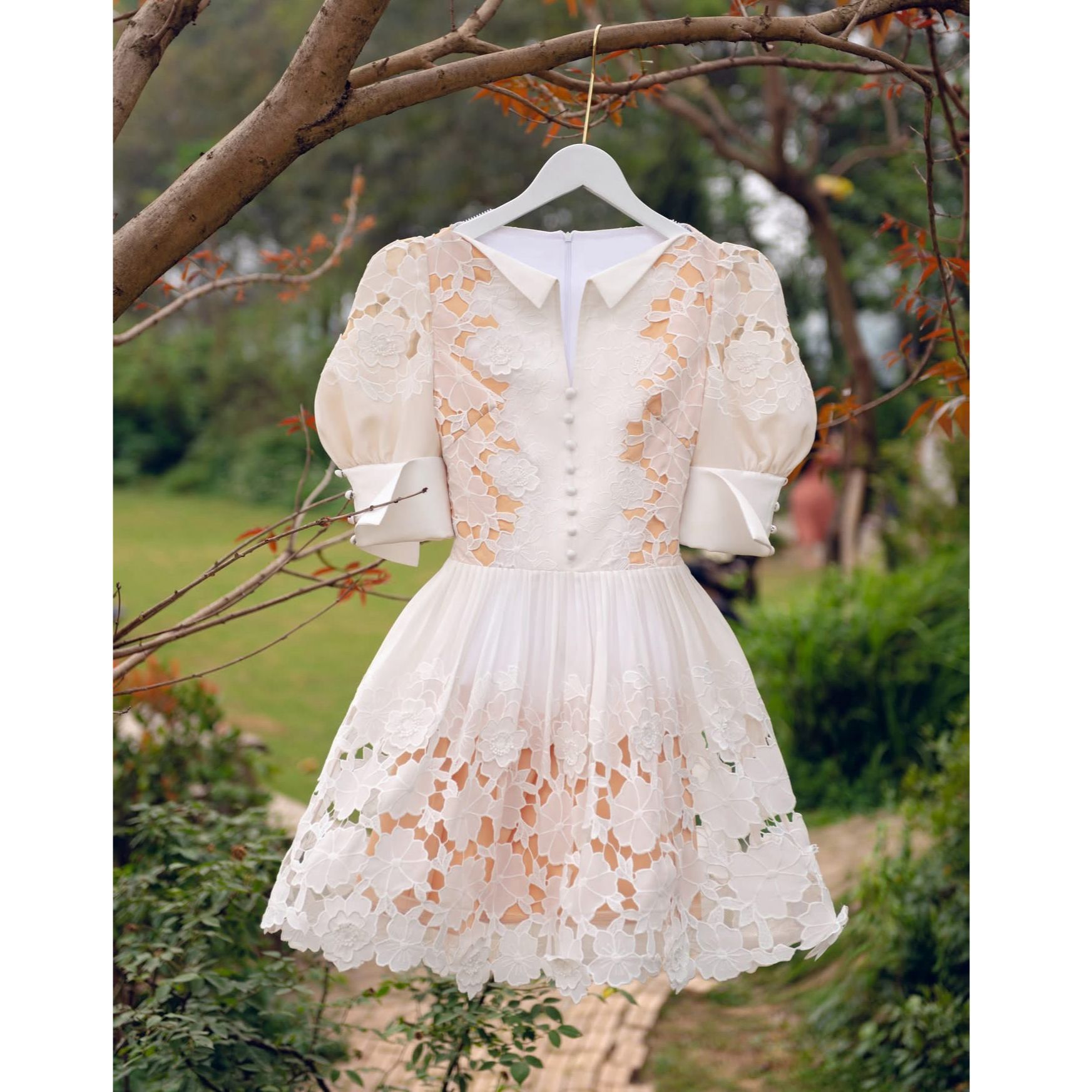 Small design lace fashionable dress