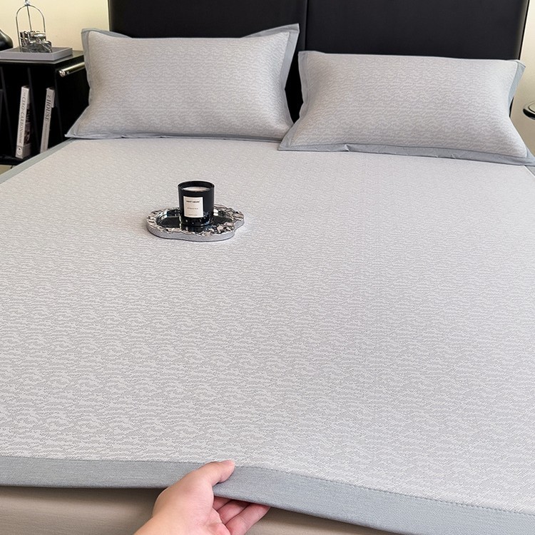 Pestera de seda de hielo verano 2025 nuevo traje de tres piezas verano clase A bebé de grado materno e infantil con estera suave disponible 3