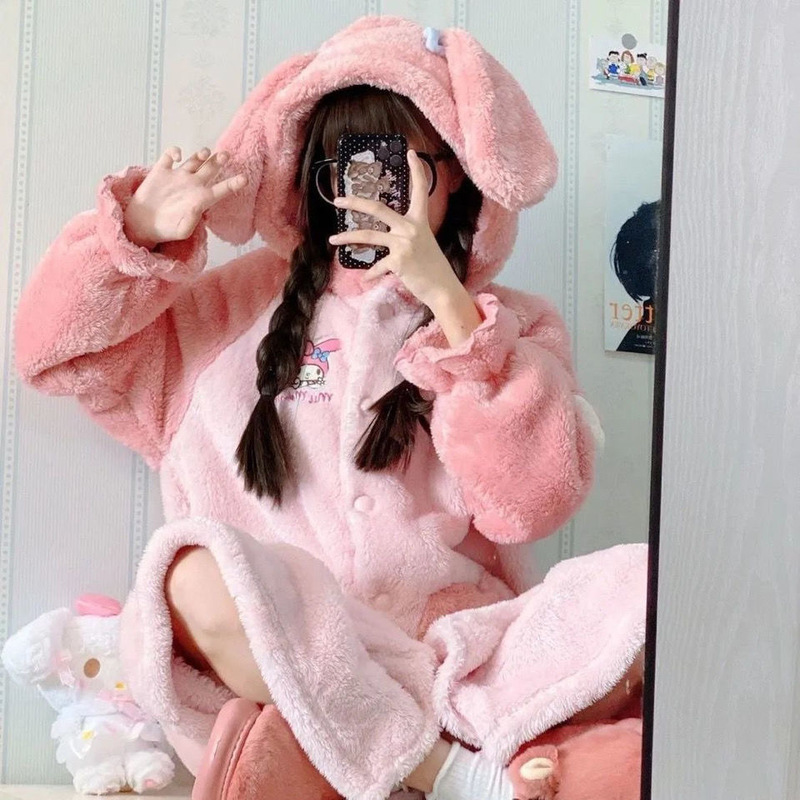 かわいいネットの赤い美楽蒂の寝衣は厚いサンゴの絨毛のパジャマの女性の2025年の新型の冬のフランネルのパジャマの女性を厚くします。|undefined