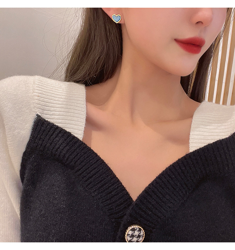 Korean style blue small heart-shaped earrings