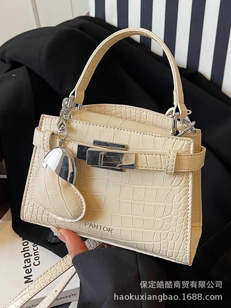 Small design summer handheld shoulder bag, Korean style