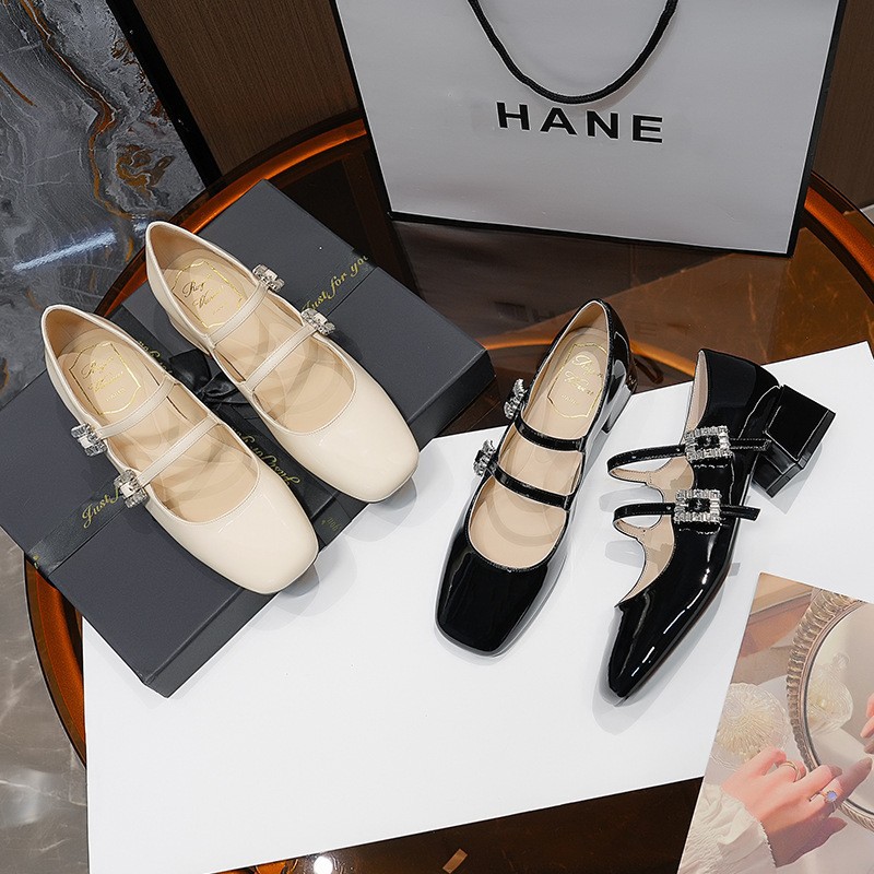 Spring 2025 Square Toe Patent Leather Rhinestone Single-layer Shoes with Shallow Mouth Women's Thick Heel French Retro Mary Jane Women's Shoes