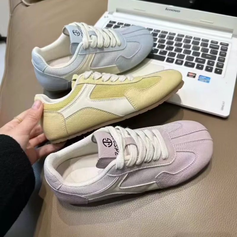 Zapatos de entrenamiento de base plana para mujeres 2026 verano nuevo tipo de malla transpirable ligera zapatos deportivos casuales de hielo transpirables