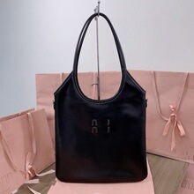 5bg231min���¿����ݵ��޶����ذ�СţƤ����ȫ���鲼������L