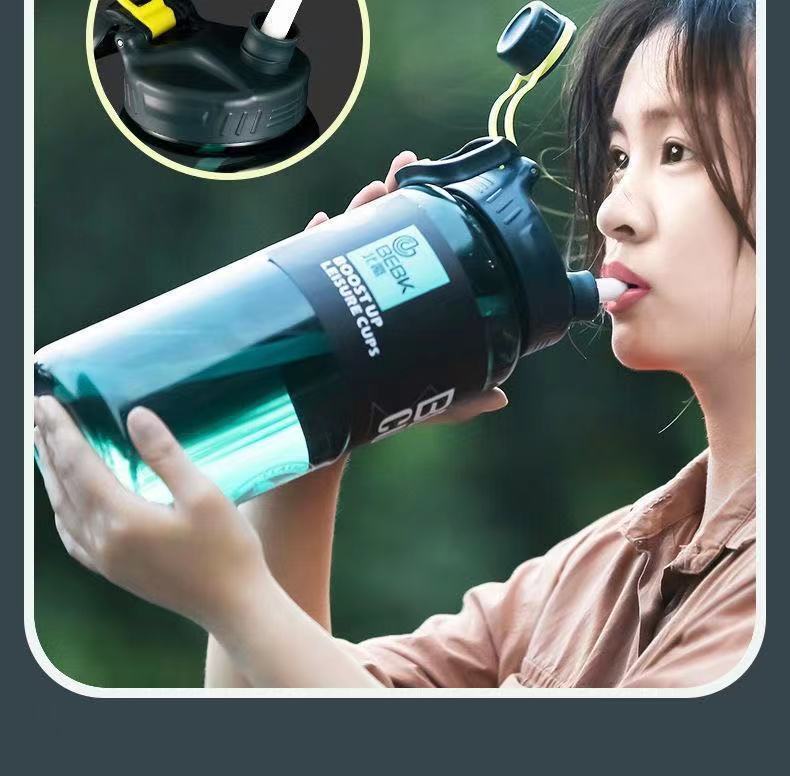 Nuevo plástico espacio taza fitness portátil deportes botella de agua hombres y mujeres de gran capacidad botella de agua al aire libre al por mayor