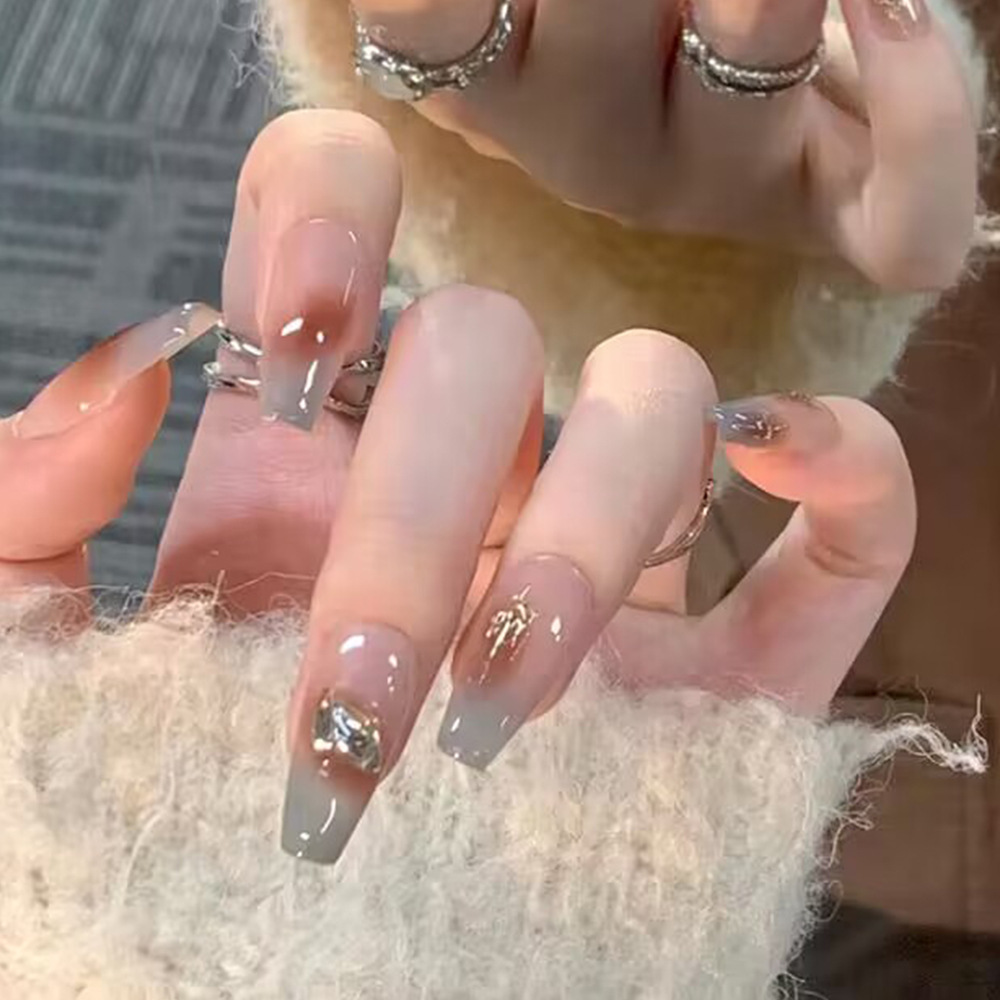 Arte de uñas al por mayor para Año Nuevo, arte de uñas hecho a mano con tendencia nacional roja del Año de la Serpiente, pegatinas de uñas con efecto ojo de gato y fuegos artificiales con un toque de alta gama.