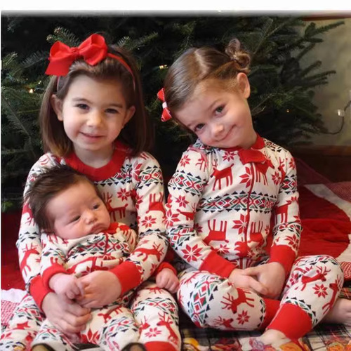 Parent-child outfit, a family of three and four, European and American long-sleeved elk printed Christmas parent-child pajamas
