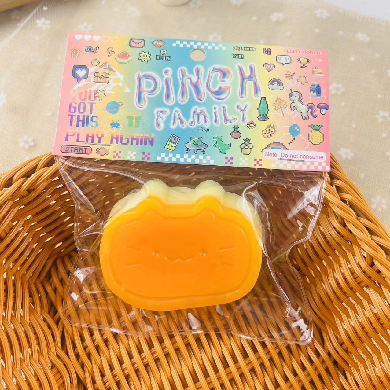 Pequeño Libro Rojo Venta caliente TPR caucho suave sólido hámster pellizco música descompresión juguete lindo mascota bola grande de dibujos animados pequeño ratón