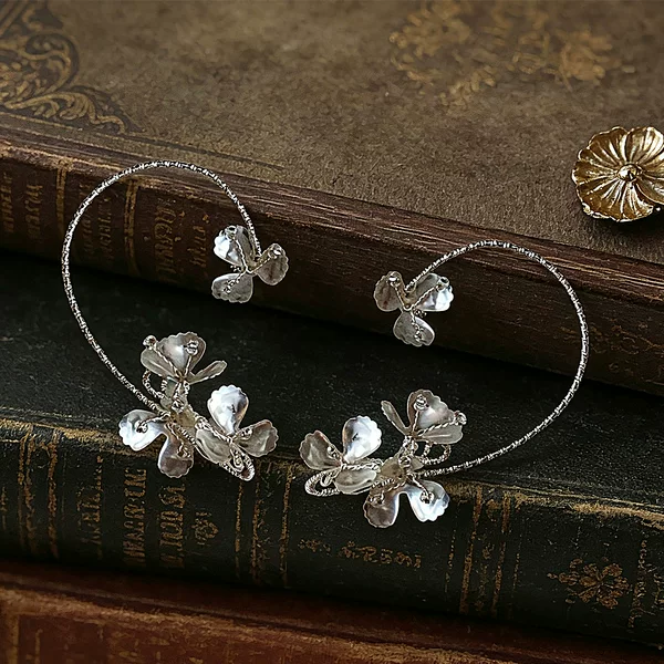 Korean-Style Sweet Earrings, Ultra-Fairy Clover Ear Clips for Women, Light Luxury Niche Design, Sweet Temperament, Handmade Ear Cuffs