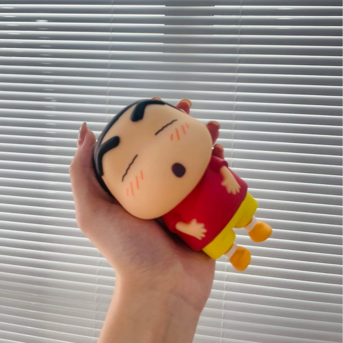 Поданная Crayon Shinchan Shinchan лампа щепотки