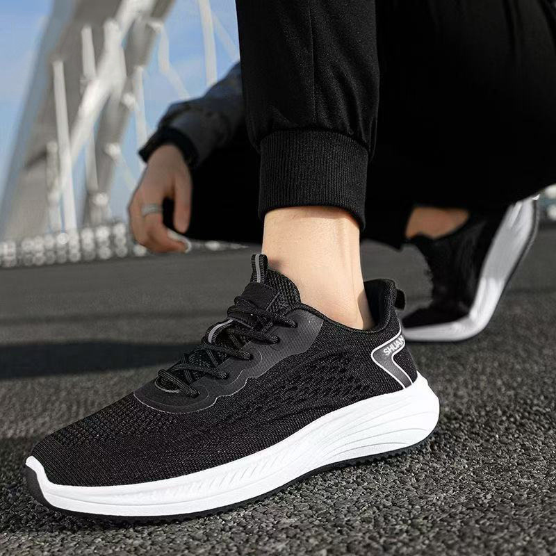 Breathable lightweight shock-absorbing summer running sneakers