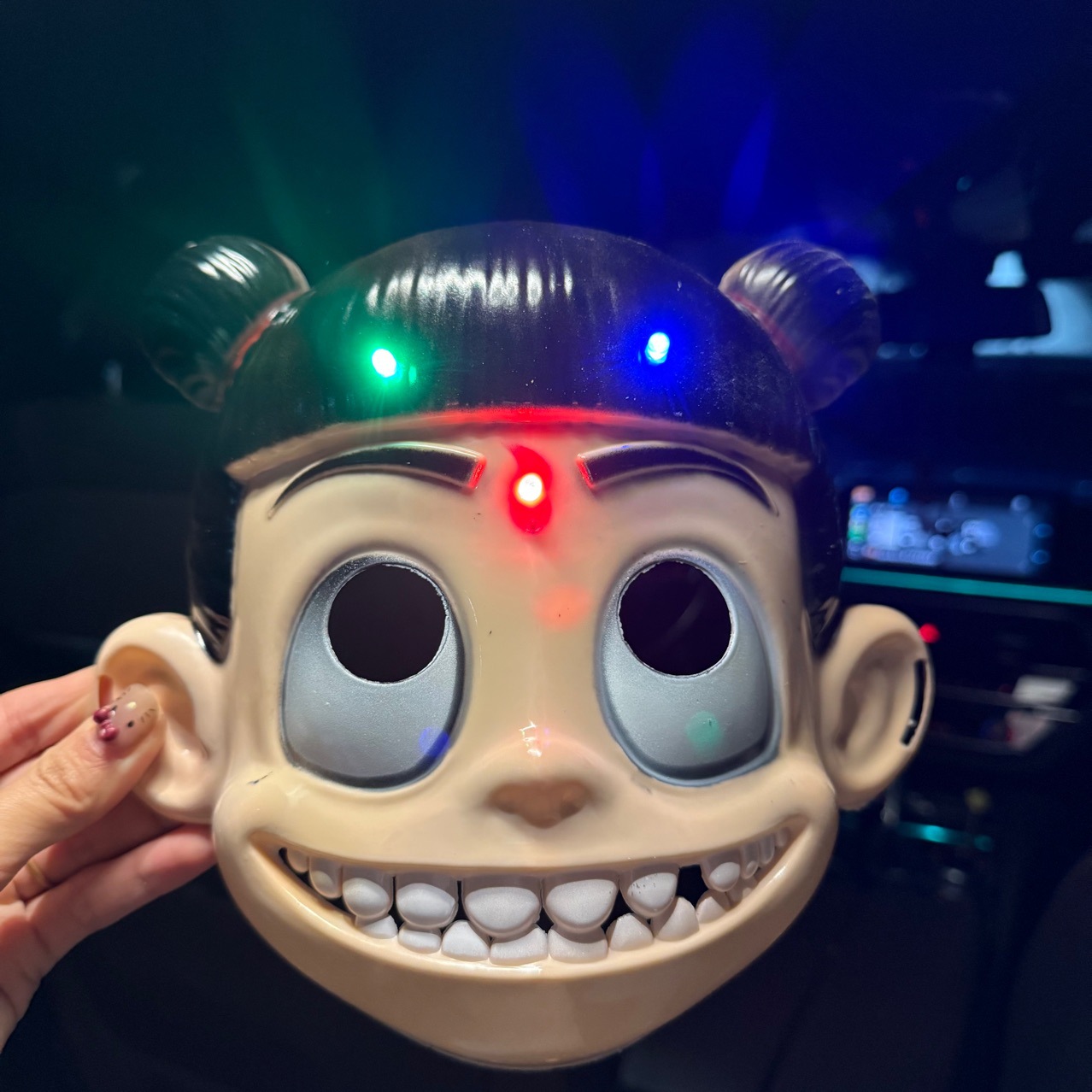 [Venta caliente de 1040 piezas en 30 días] Los juguetes para niños brillan Nezha máscara luminosa Nazha flash Nezha estalla en el mar