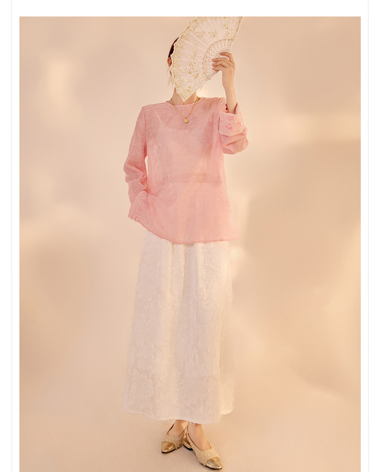 Áo sơ mi nữ dài tay phong cách Trung Hoa mới, đính cườm thêu tay, chất liệu rayon mỏng nhẹ N2071 — Màu hồng, Màu trắng be, Màu vàng nhạt chi tiết 15