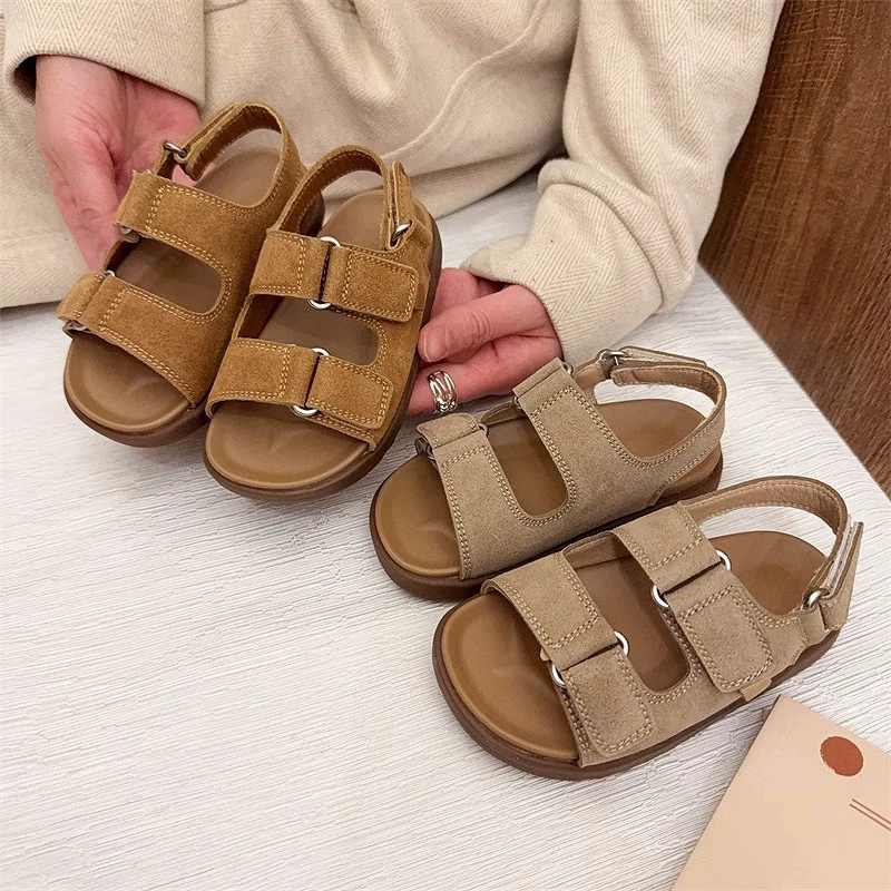 Детские сандалии 2025 Лето Новые мягкие повседневные пляжные туфли для мальчиков и девочек ретро нубук кожа коричневые туфли Birkenstock