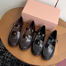 Miu Mi* 26ss�紺�¿���Ь���l���s����A�^�ٴ���䘷��Ь