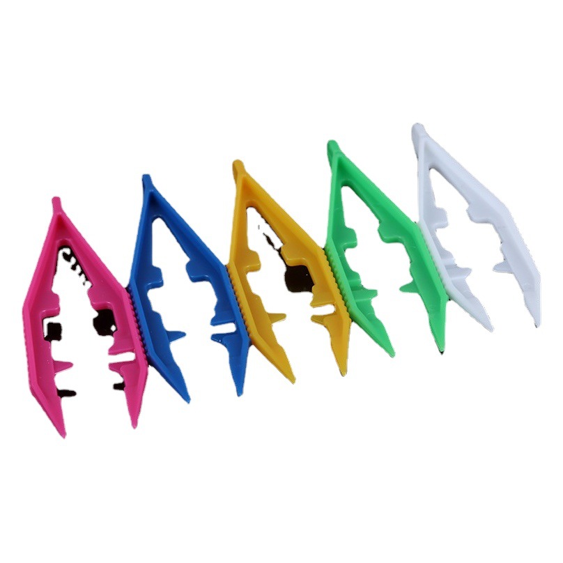 Al por mayor en bolsas juguetes para niños frijoles accesorios herramientas pinzas de color frijoles herramientas de bricolaje frijoles clip de plástico