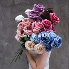 ライチのバラのシミュレーションの夢幻のオスの丁の手は花の偽の花の花束の結婚祝いの装飾の越境の卸売りの結婚式場を持ちます。