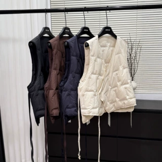 洋气羽绒马甲女秋冬百搭90白鸭绒保暖轻薄羽绒服系带宽松外套038