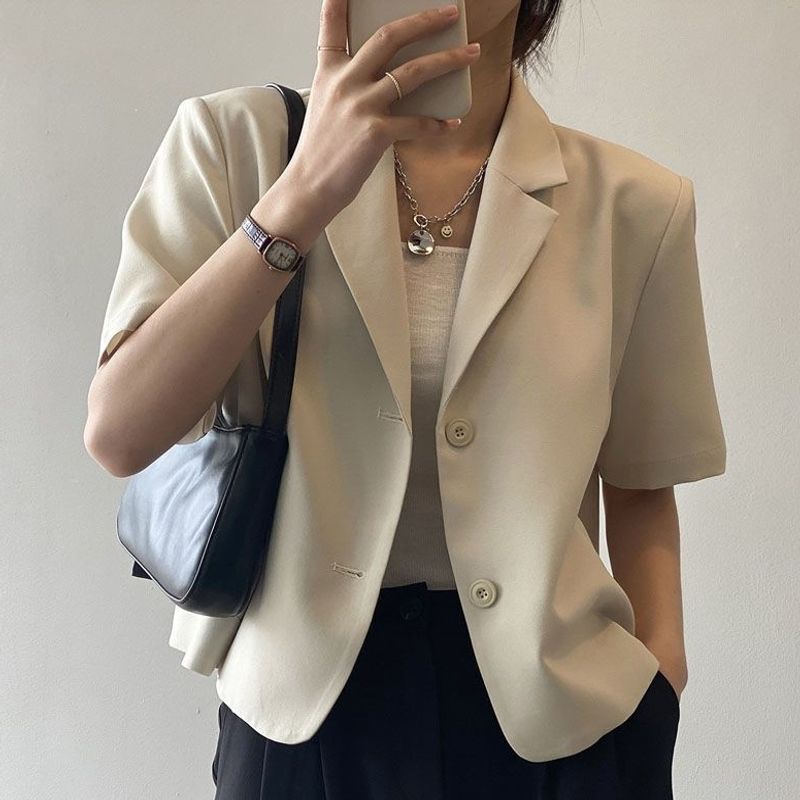 Trendy short-sleeved blazer for women, 2026 summer collection, lightweight Korean-style new design, with a flowing silhouette, short length, casual blazer top Trendy short-sleeved blazer for women, 2026 summer collection, lightweight Korean-style new design, with a flowing silhouette, short length, casual blazer top