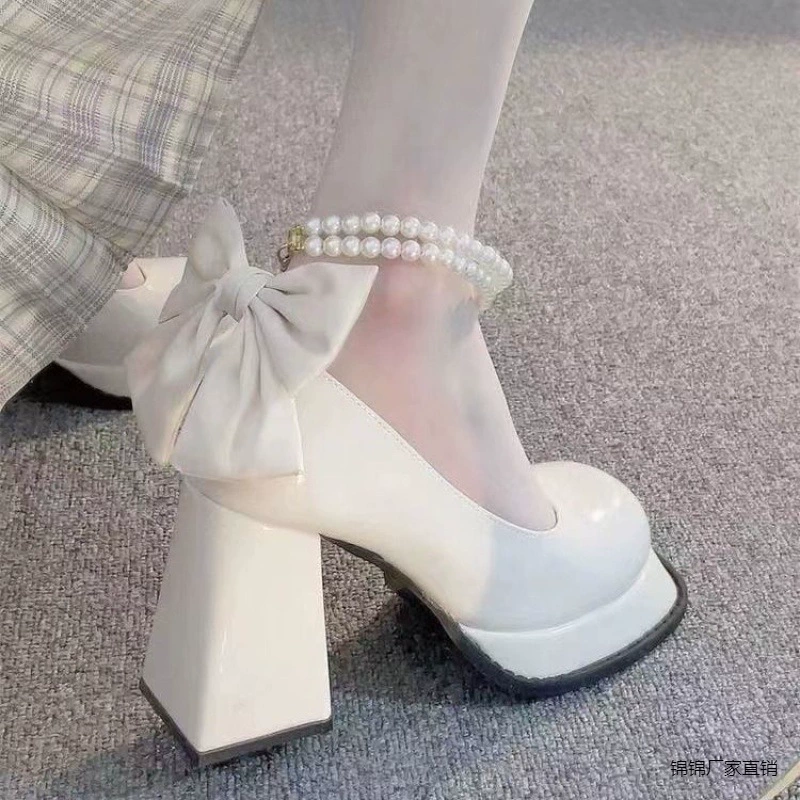 2024 весна и осень ретро толстый фон французский бежевый маленький водонепроницаемый стол толстые каблуки женские новые мари