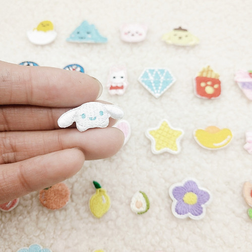 Na like new cute small mini cartoon embroidered cloth stickers dragon bag shoe stickers clothing hairpin decoration self-adhesive