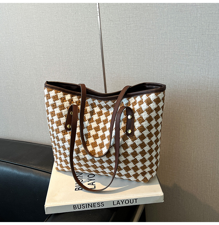 Casual commuting women's bag 2025 Spring checkered simple, stylish and trendy single-shoulder crossbody bag tote bag undefined