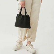 Aet@С����̖����¹Ƥ����ľ�غ�ɫ�r�к��s�����