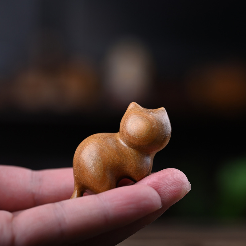 虹の木の彫刻のかわいい猫の手の件の虹の首をかしげる子猫のミニのデスクトップの置物の工芸品の家庭のアイデア|undefined