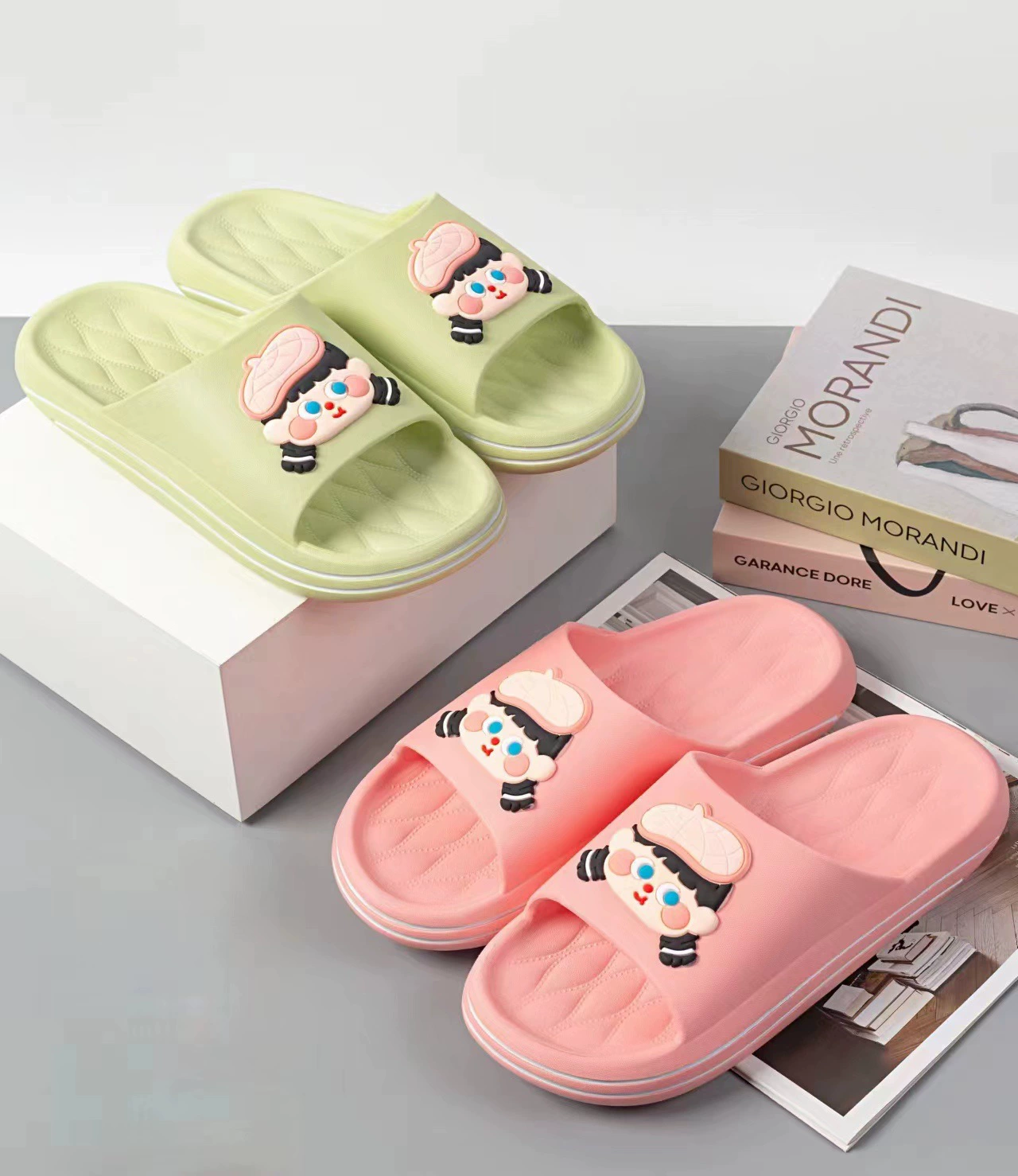 Женские Нескользящие тапочки, летние домашние Нескользящие домашние сандалии для купания в ванной, милые Мультяшные домашние сандалии