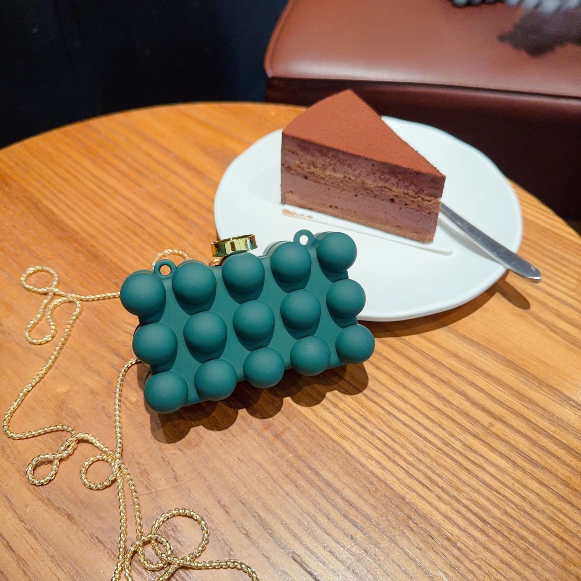 Nuevo paquete de cena acrílico transfronterizo europeo y americano bolsas de huevos creativas de un solo hombro de diseño de moda mini bolsas de cena