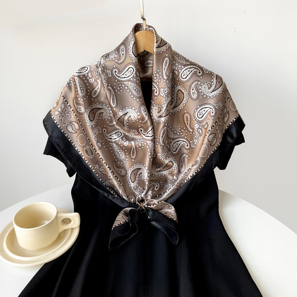 Women's Elegant Simple Style Geometric Solid Color Polyester Silk Scarf display picture 12