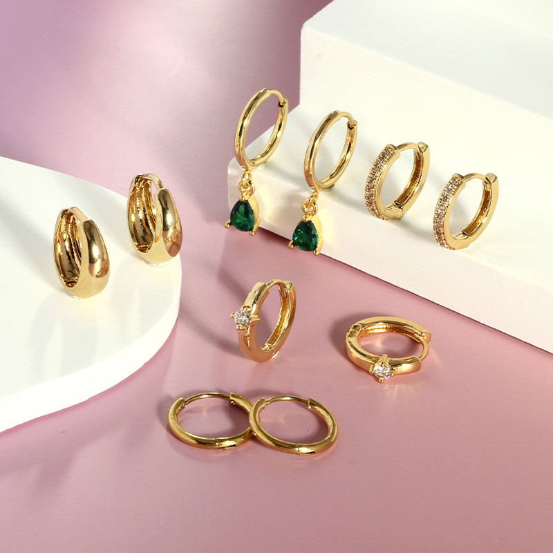 Labret piercing jewelry detail image