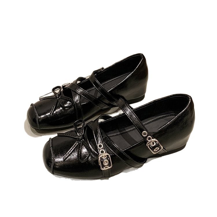 Zapatos de botón retro plateados de boca superficial para mujeres 2026 primavera y verano nuevos botones franceses con falda zapatos de ballet