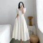 气质显瘦过膝泡泡袖连衣裙