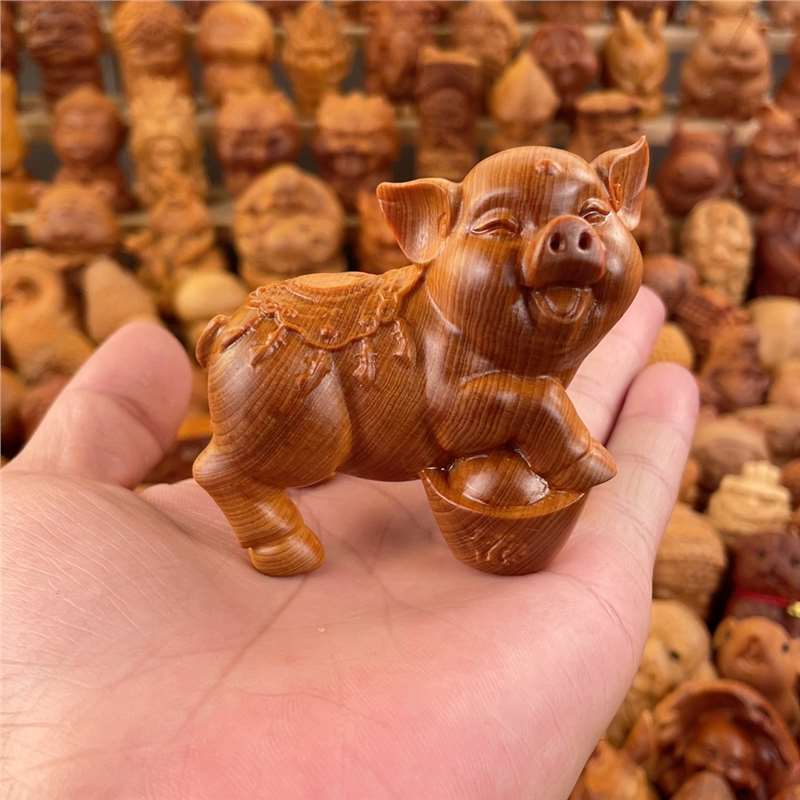 天然セイヨウシダーソリッドウッド彫刻干支豚祝福豚小さな装飾品文具ハンドピース家の装飾工芸品|undefined