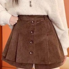 设计感灯芯绒裙裤女秋冬新款胖m复古减龄百褶高腰条绒A字阔腿短裤