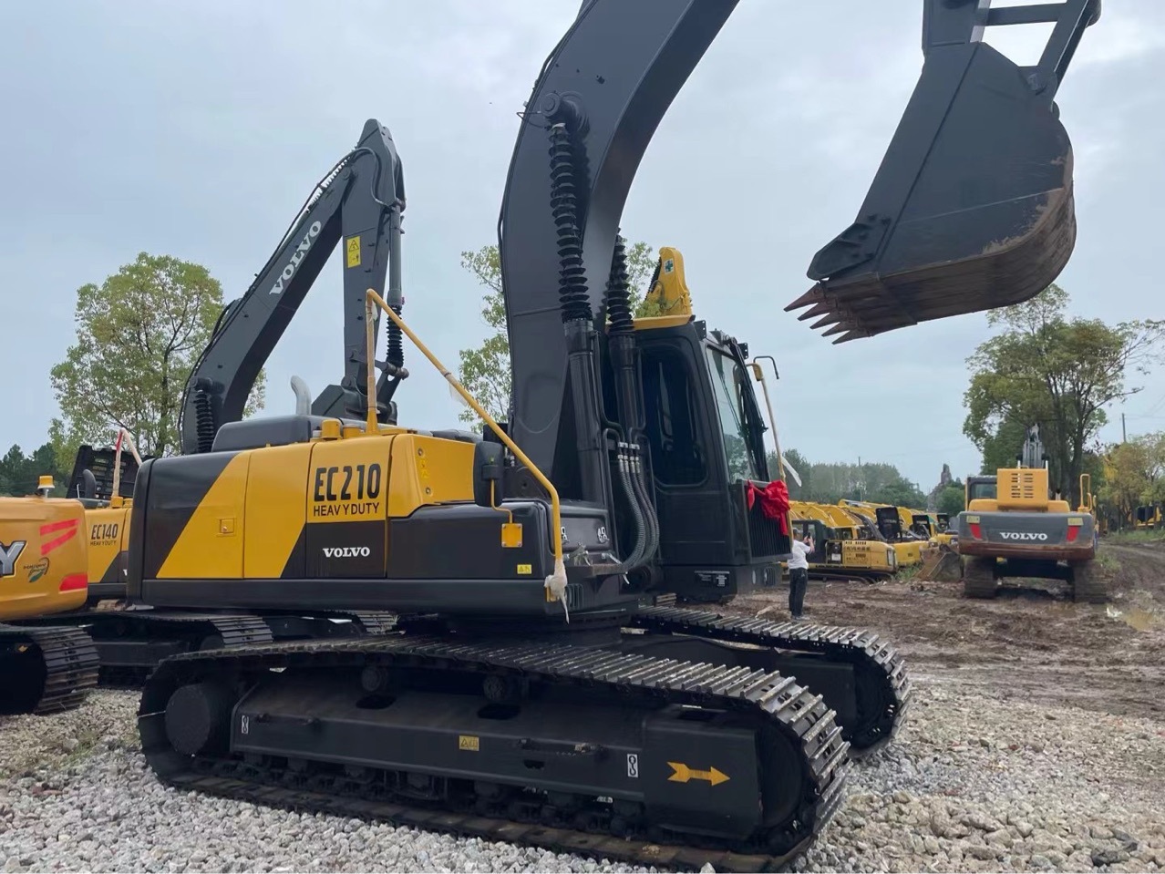 2023 inventario 210 Volvo excavadora de segunda mano 200 excavadora línea de exportación de comercio exterior