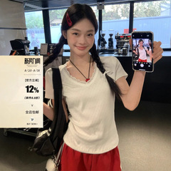宋正恩白色蕾丝V领正肩短袖t恤女夏季新款纯色独特镂空花纹小上衣