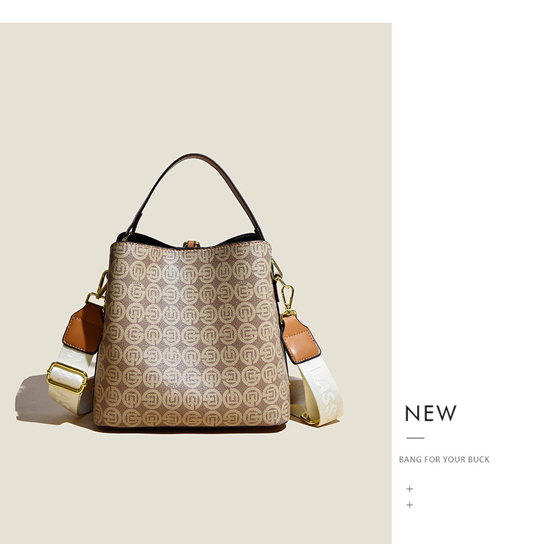 2023 Autumn New Live Broadcast Good Style Printed Large Capacity Bucket Bag Women's PU Contrast Color Wide Shoulder Strap Crossbody Bag_voghion.com