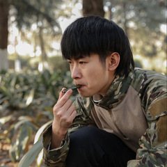 Three-band outdoor survival whistle, outdoor survival life-saving equipment whistle, first aid whistle, high-pitched high-frequency earthquake relief whistle