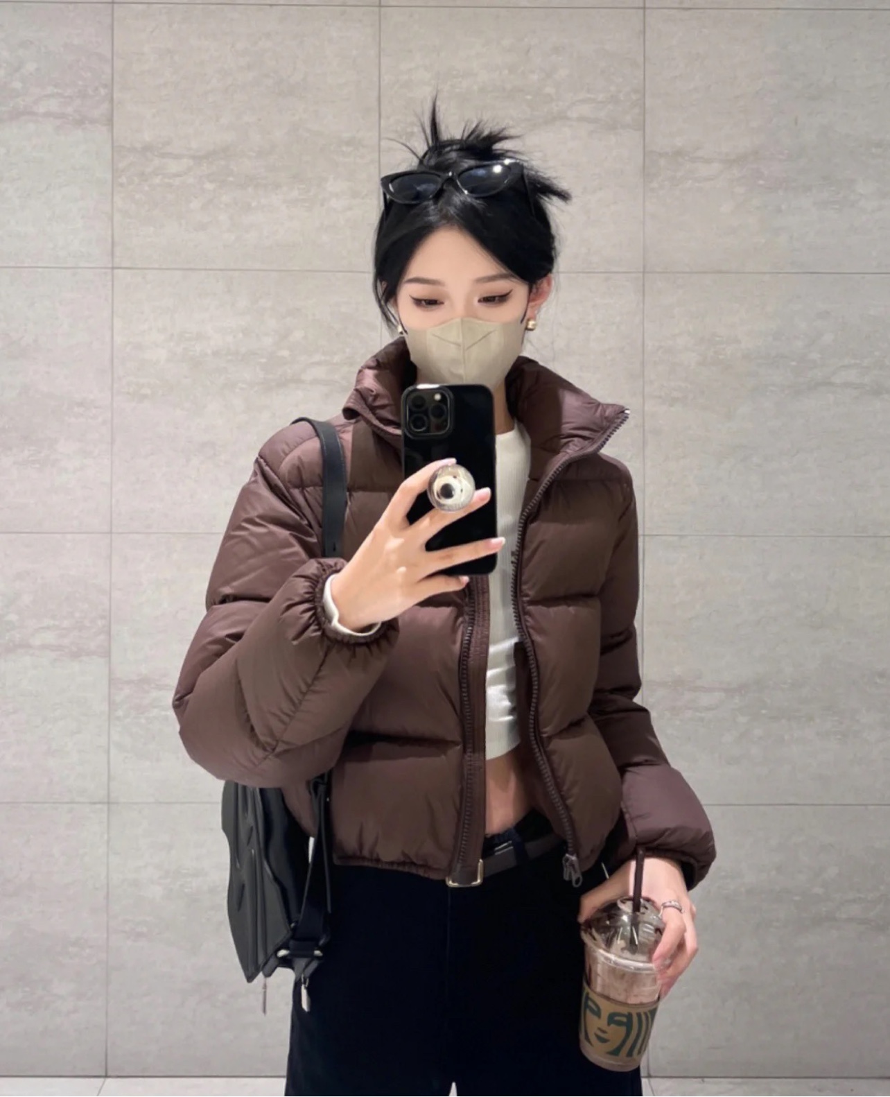 White Duck Down Puffer Jacket For Women Trendy Kendall Jenner Style_voghion.com
