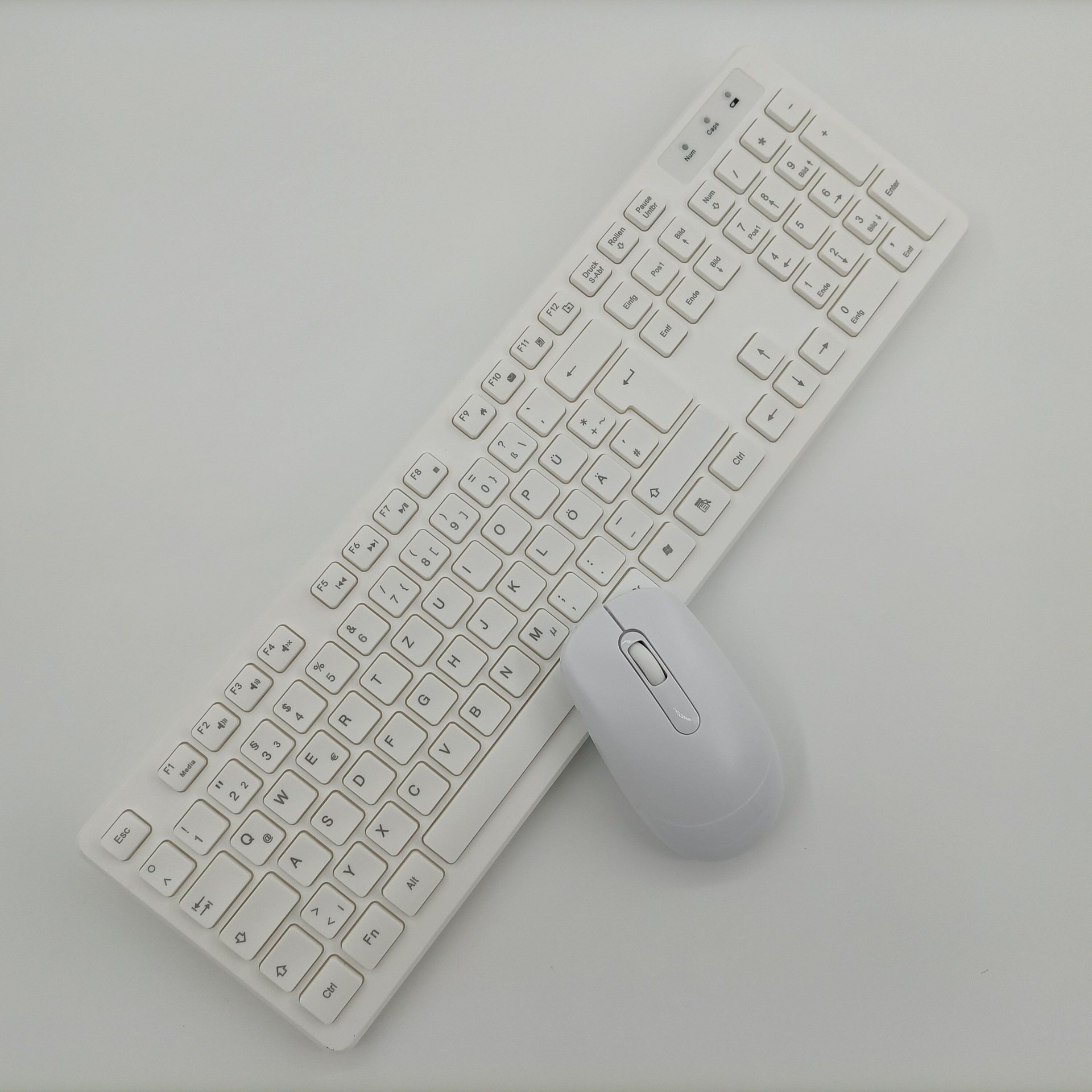 Немецкая белая беспроводная клавиатура и мышь