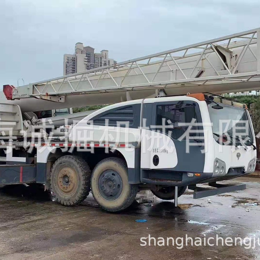 二手长江70吨汽车吊，徐工70吨吊车 中联70吨吊车