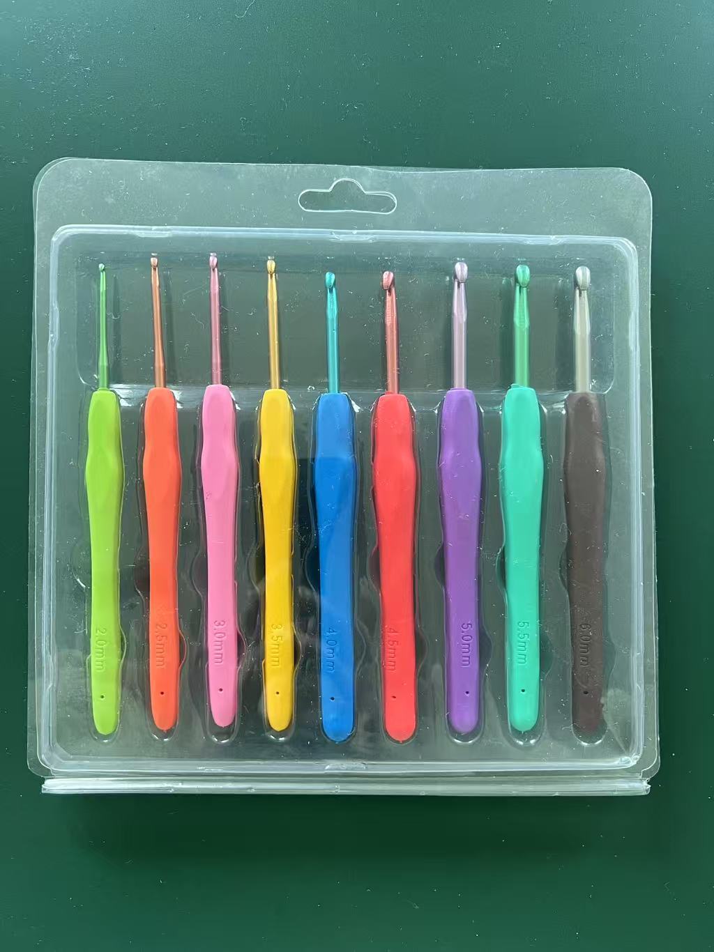 Juego de Ganchillos de Aluminio con Mango Blando de TPR para Manualidades y Tejido image 9
