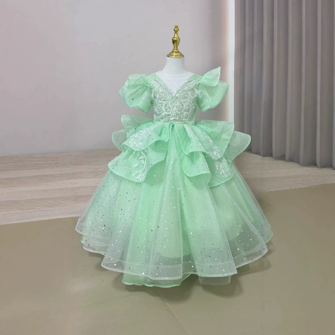Green small princess costume, children's wedding dress, piano performance costume, new collection