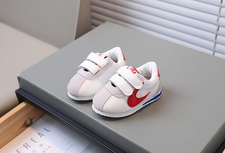 Koreanische Version von Kindersportschuhen mit Klettverschluss, Frühlings- und Herbstversionen für Mädchen, weiße Jungen, Forrest Gump_voghion.com